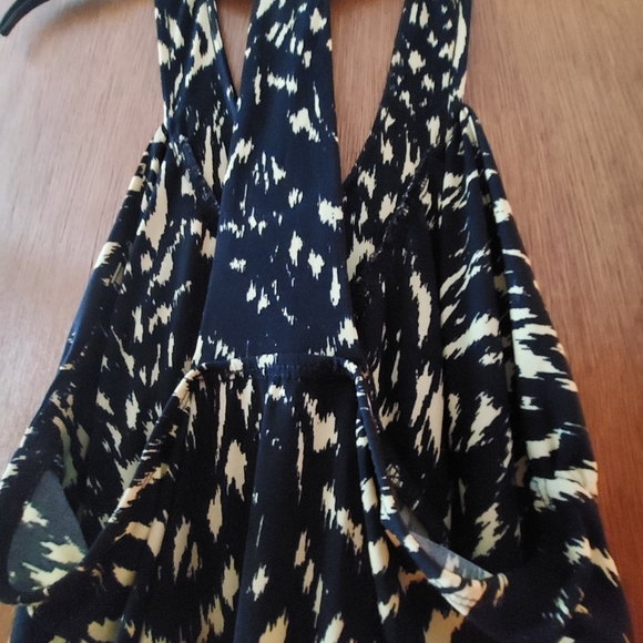 Poly/spandex top - Picture 2 of 2